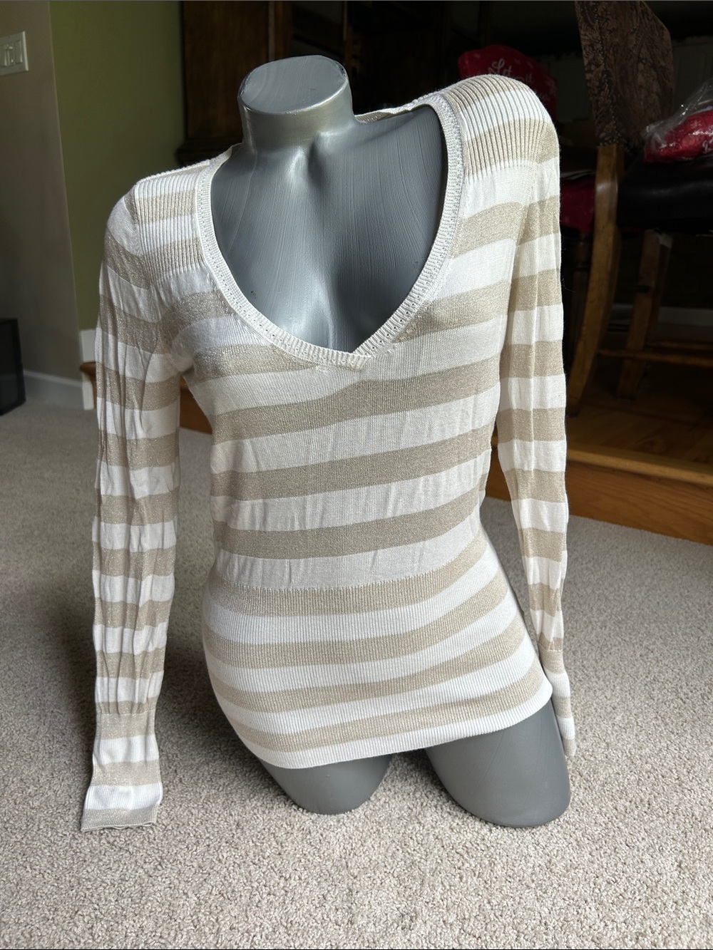 WHITE HOUSE, BLACK MARKET, IVORY AND SHIMMERY GOLD STRIPE V-NECK SWEATER